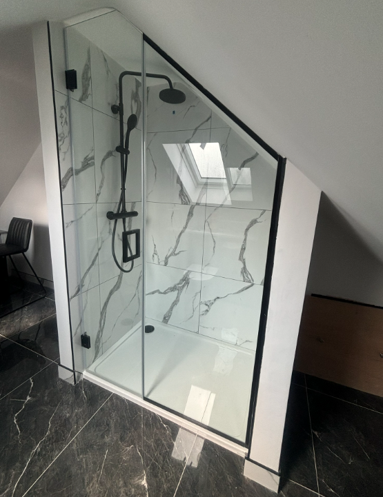 Bespoke glass shower screen and bathroom partition