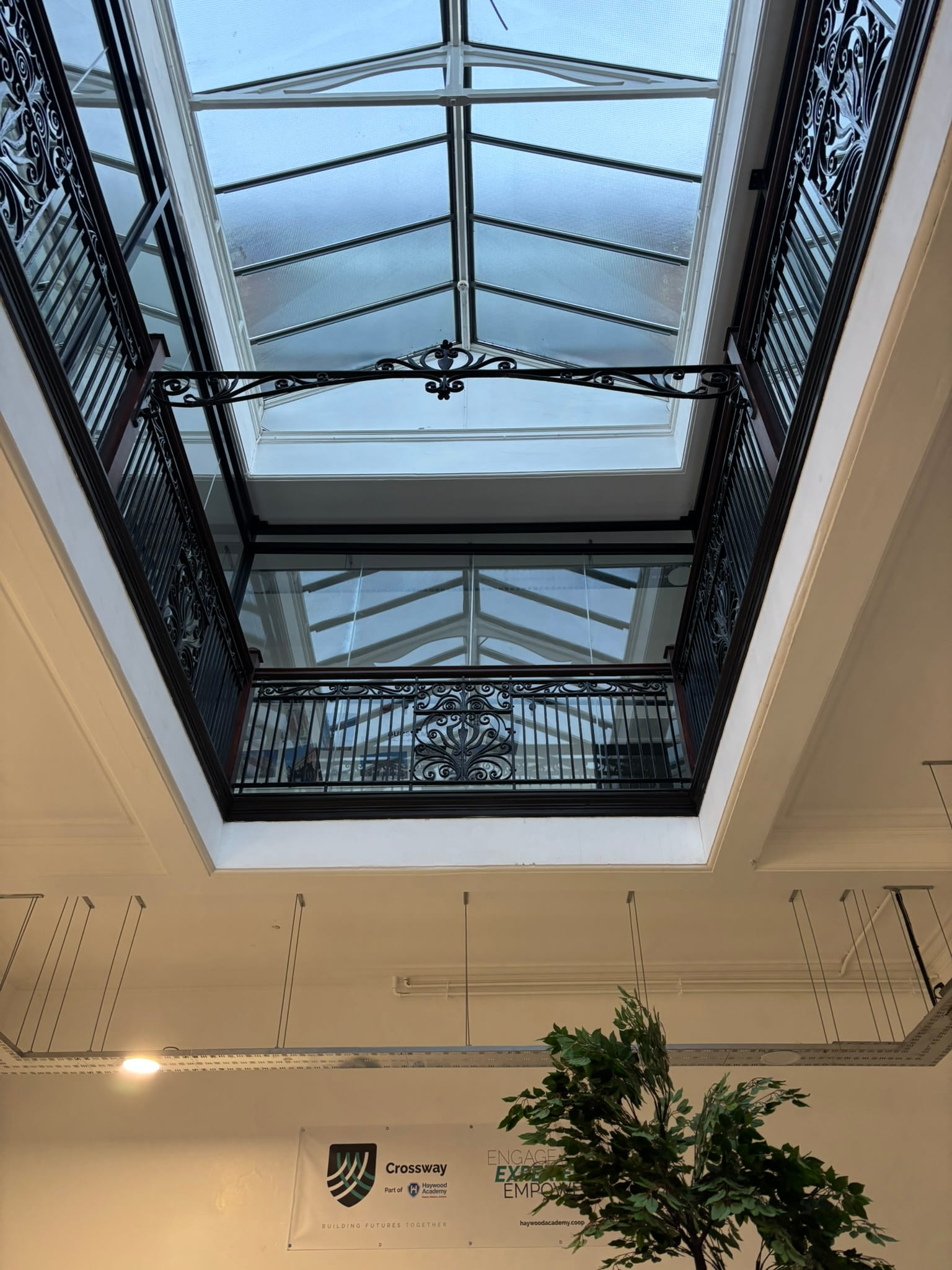 11.5mm laminated glass safety barrier panel detail, Burslem School of Art
