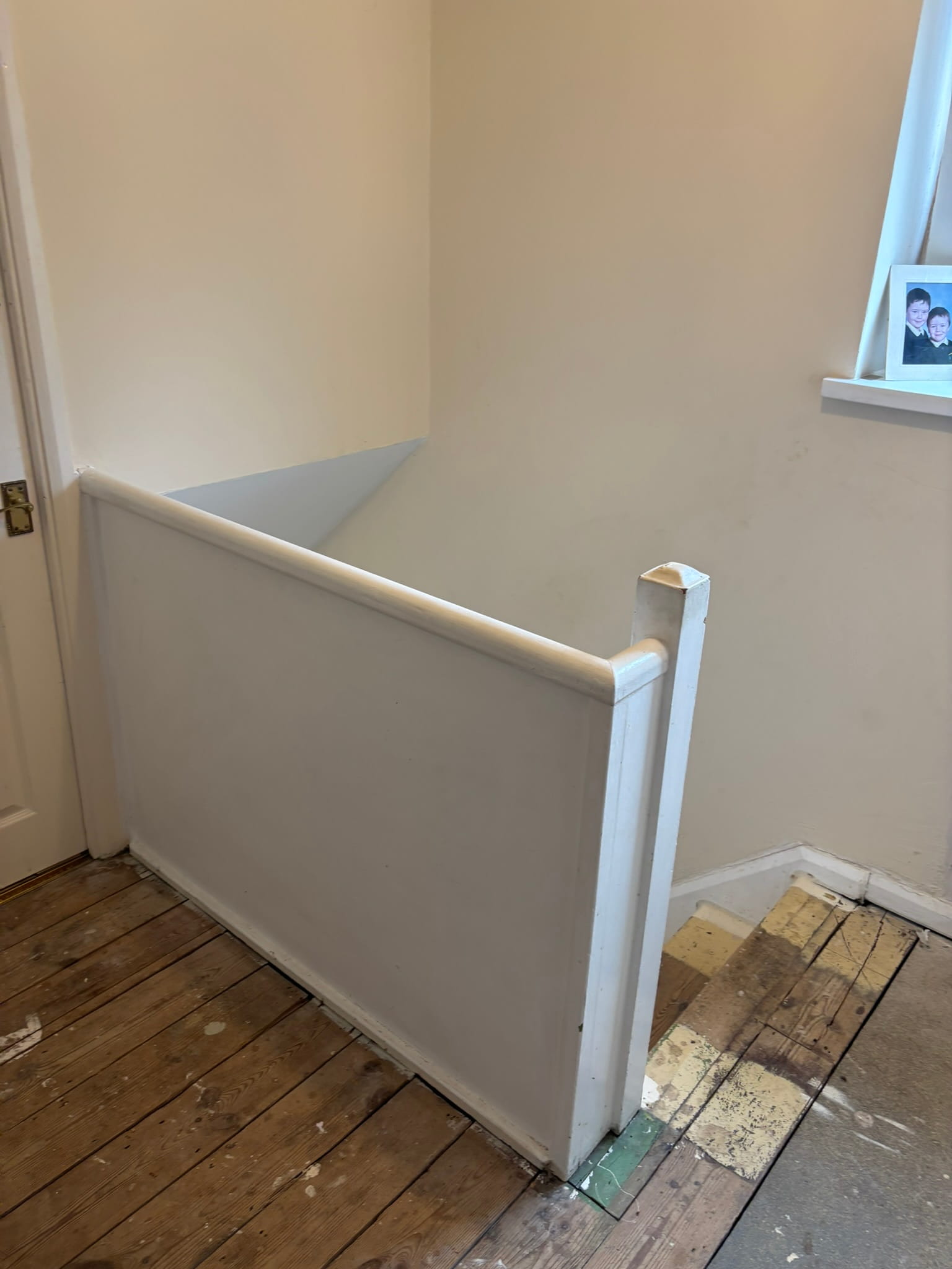 Oak & Glass Staircase Renovation — Mansfield